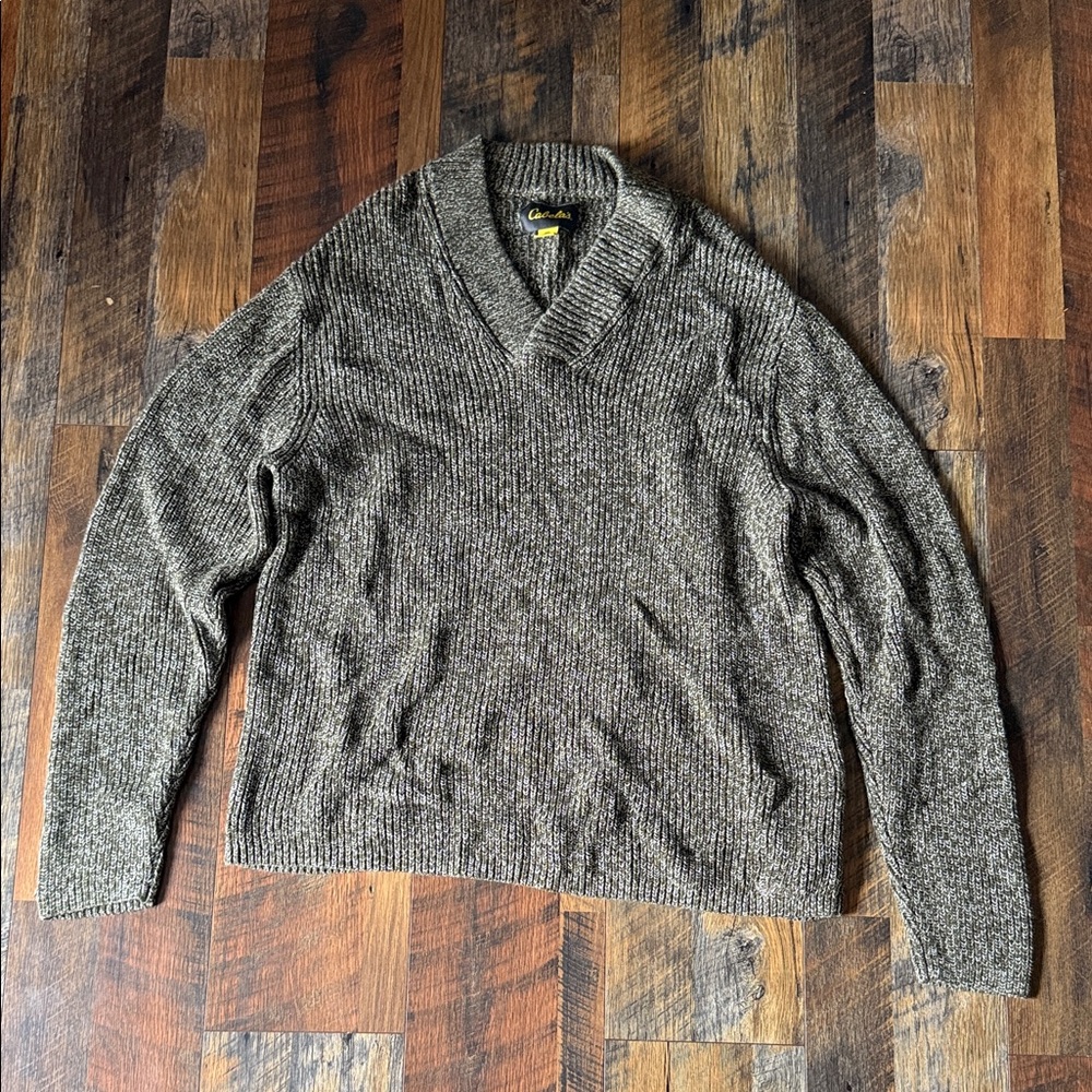 Cabela's Olive V-Neck Sweater for Men